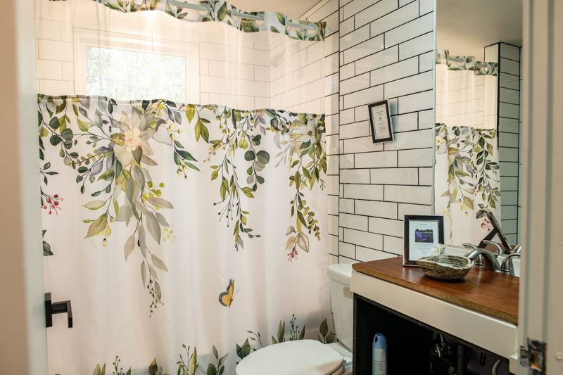 Bathroom vanity